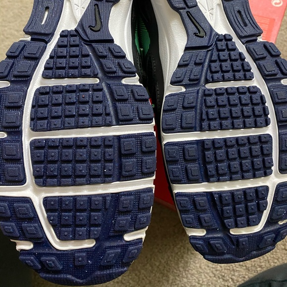 NEW Women Nike Shoes - Picture 4 of 6